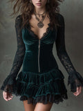 Mini Vestido de Terciopelo Verde Oscuro con Mangas de Encaje