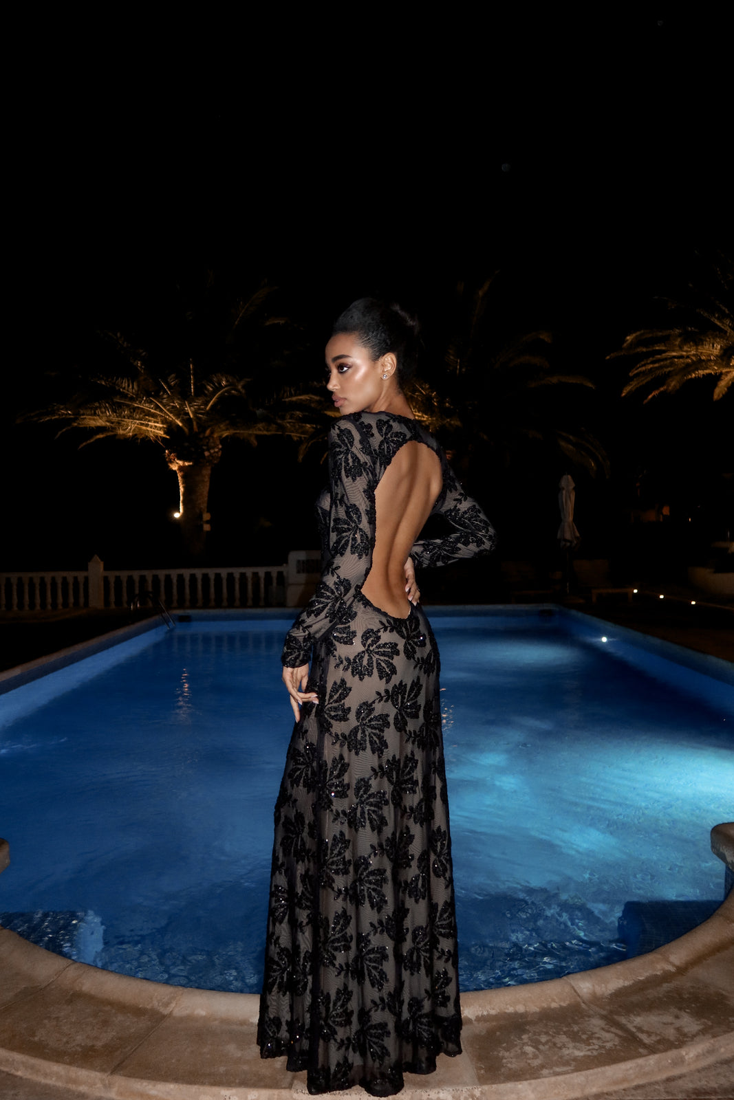 VESTIDO LARGO DE TUL NEGRO
