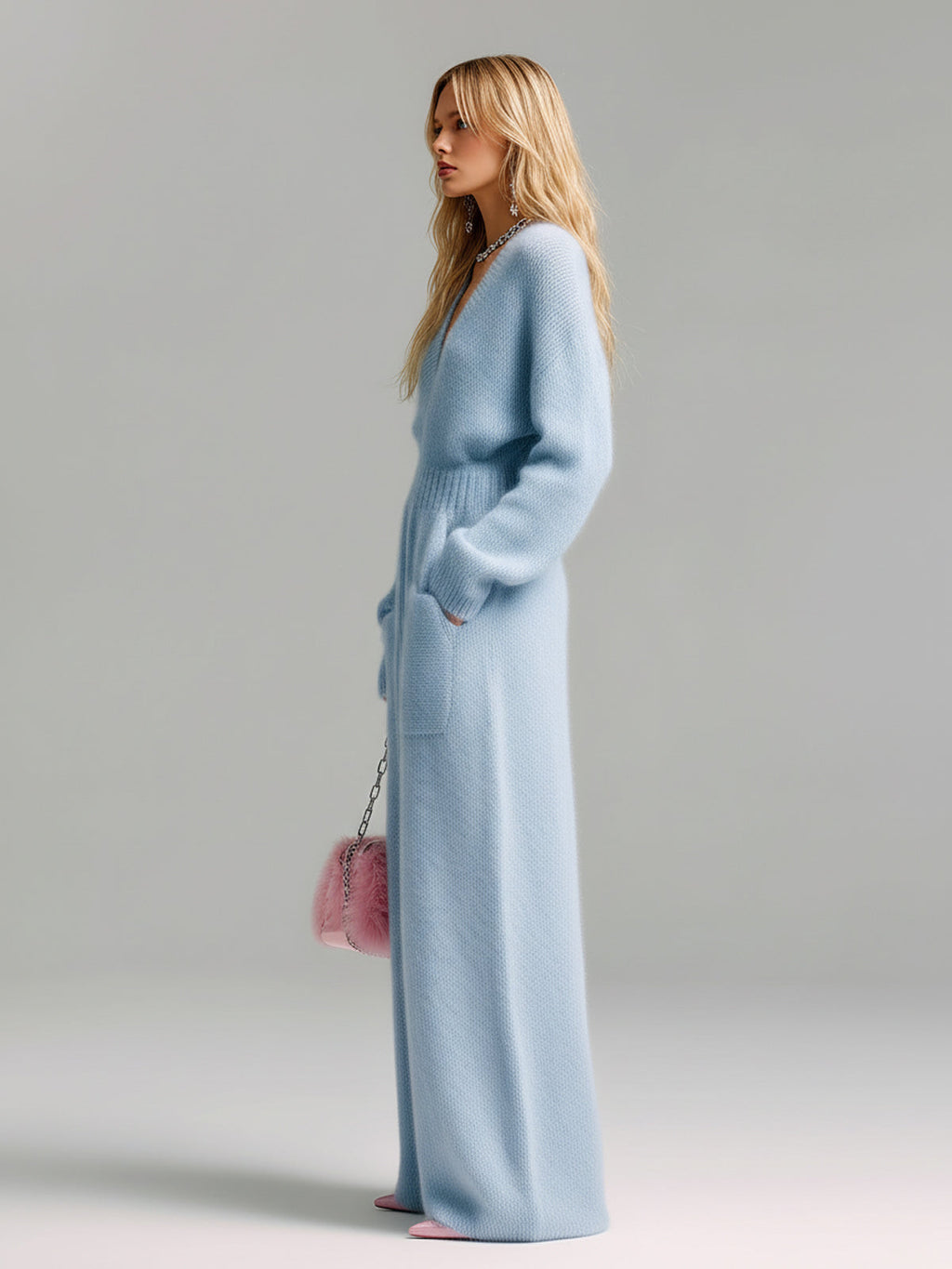 Mono Chic Elegante Azul Bebé Oversize con Cuello en V Profundo, Manga Larga y Punto Esponjoso