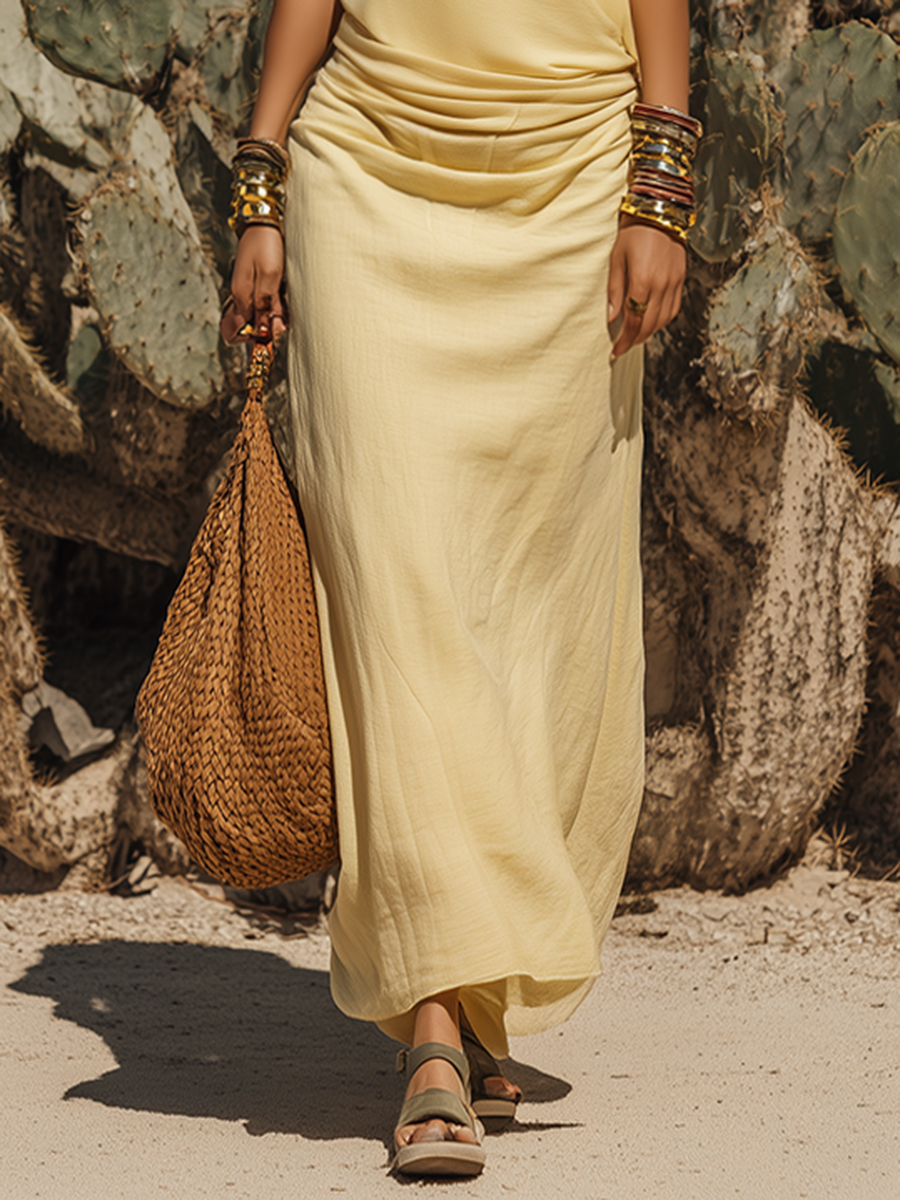 Vestido Maxi Amarillo Claro de Algodón-Lino con Capucha y Plisado Estilo Desierto Errante