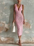 Vestido Midi Chic Elegante Rosa con Cuello en V, sin Mangas y Calado en Punto