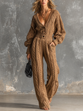 Mono Chic Elegante Camel con Cuello en V, Botonadura Frontal y Manga Larga en Punto Cable