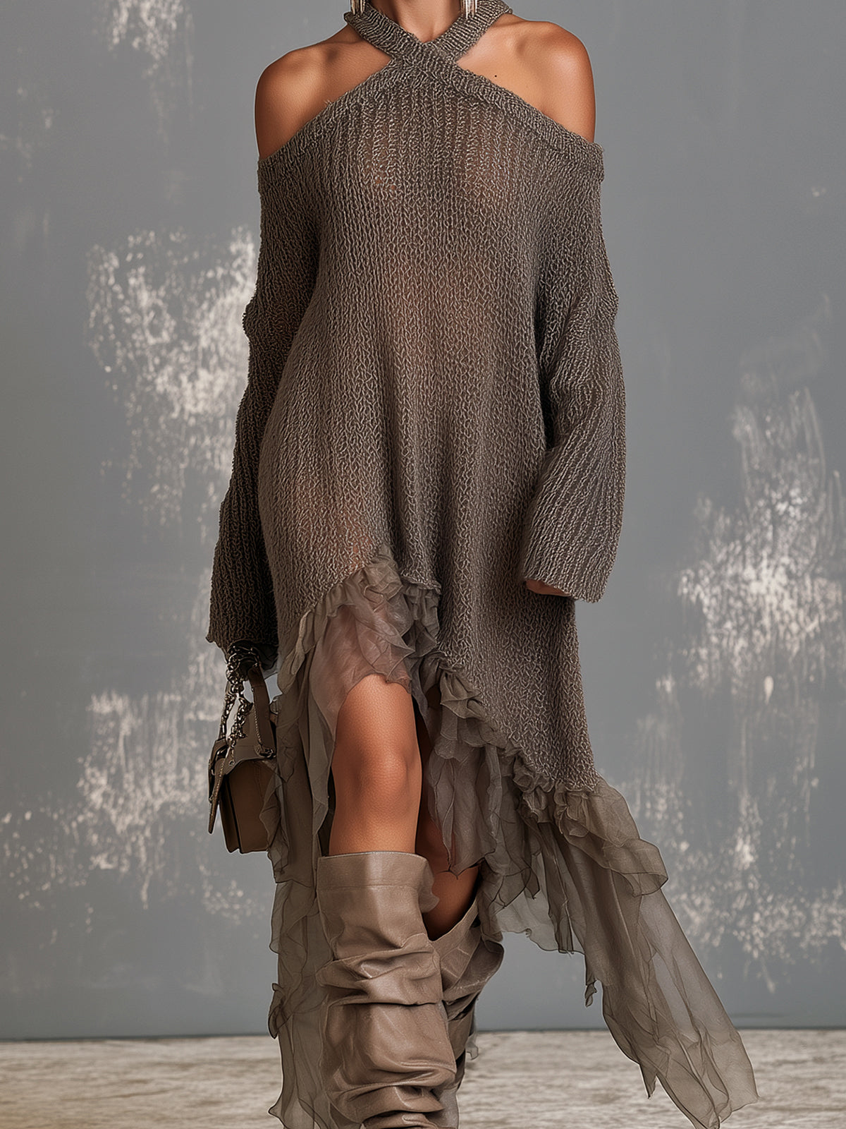 Vestido Midi Chic Elegante Café Halter con Hombros Descubiertos, Manga Larga y Dobladillo con Volantes