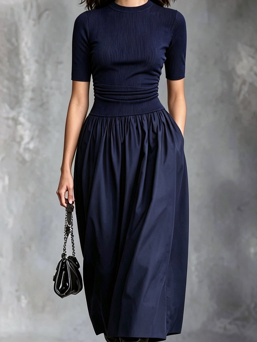 Vestido Midi Chic Casual Azul Marino con Cuello Redondo, Manga Corta y Detalles Plisados