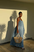 VESTIDO LARGO AZUL SATINADO ESPALDA ABIERTA