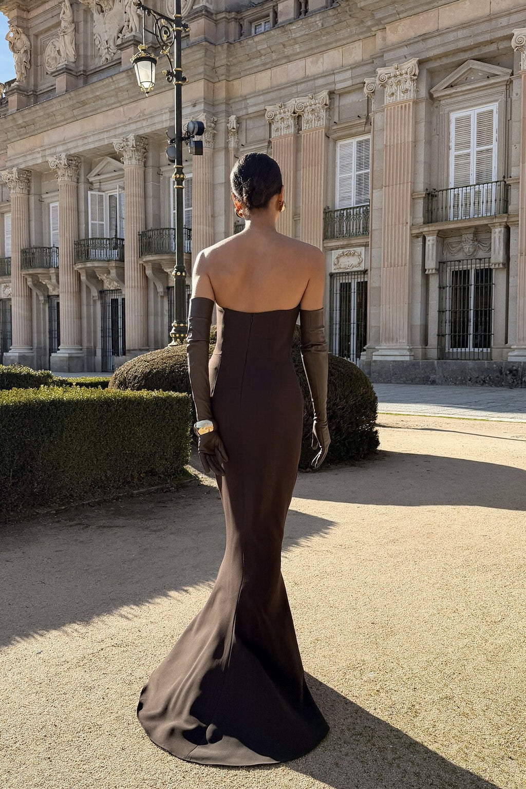 VESTIDO CAFÉ ASIMÉTRICO