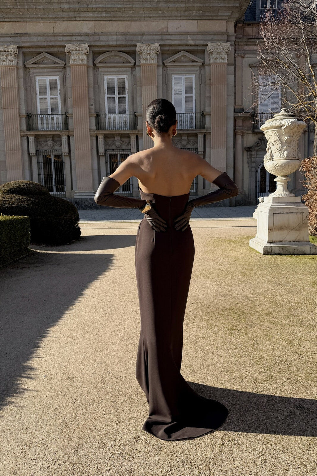 VESTIDO CAFÉ ASIMÉTRICO