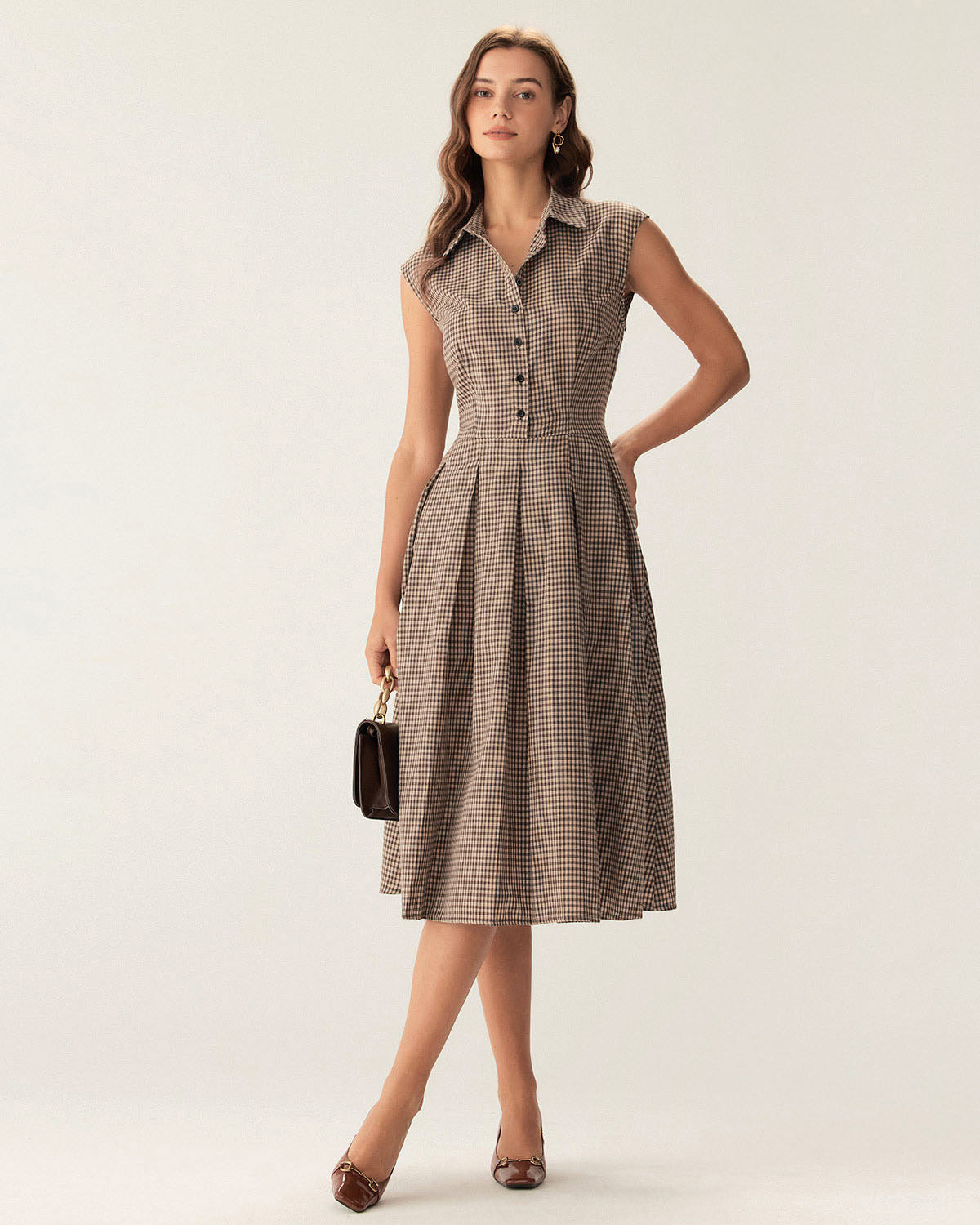 Vestido Midi de Cuadros Café con Botonadura y Plisado
