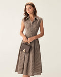 Vestido Midi de Cuadros Café con Botonadura y Plisado