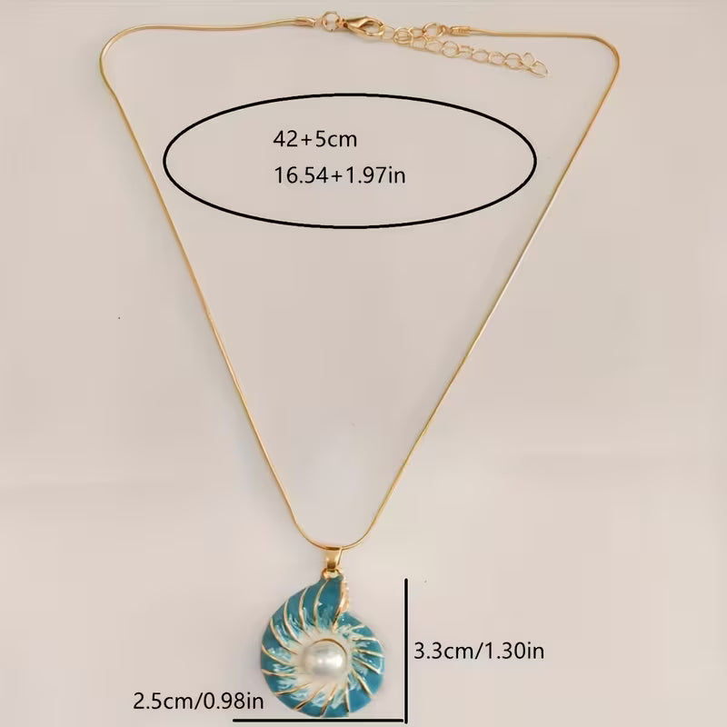Collar Dorado de Concha y Perla