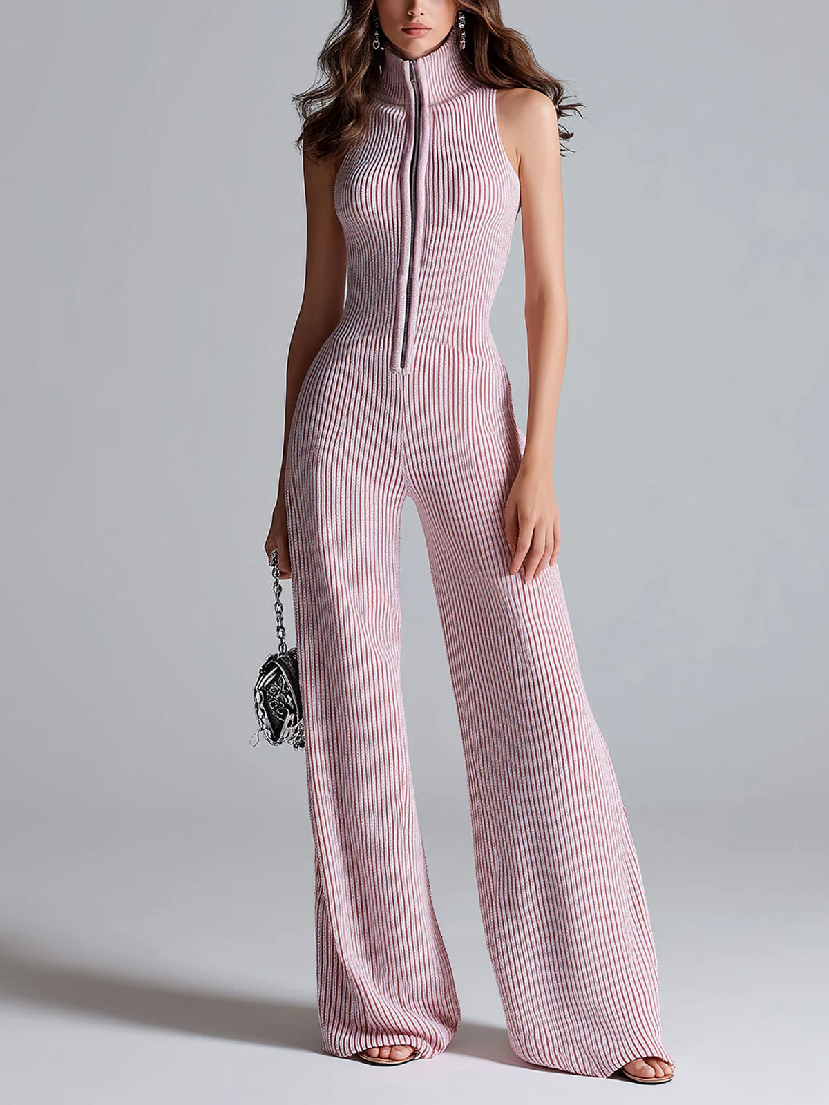 Mono Chic Elegante Rosa con Cuello Alto, Cremallera y Pierna Ancha en Punto Acanalado