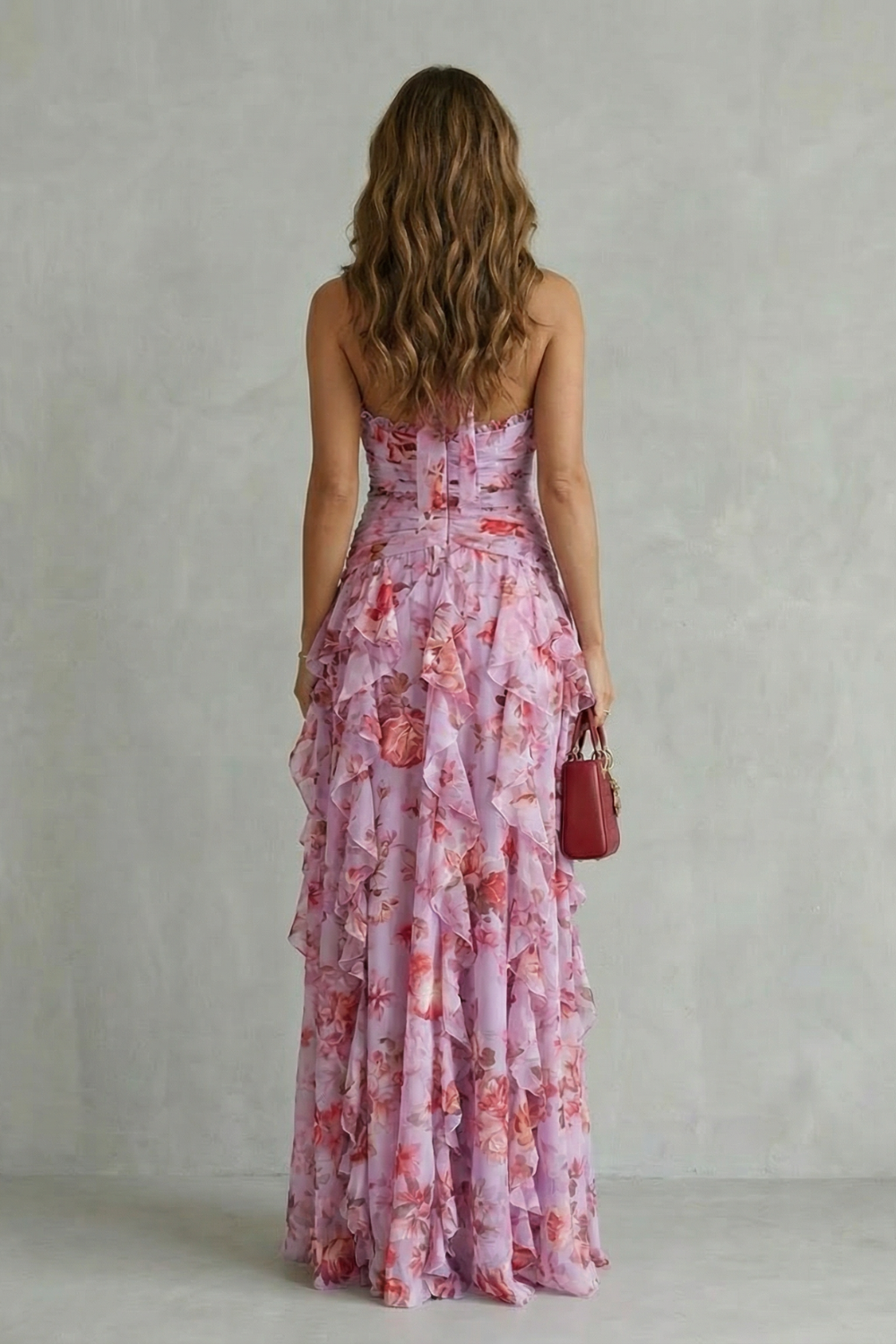 Belladina | Vestido Maxi Romántico con Rosas en Cascada y Escote Americano