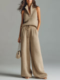 Set de Dos Piezas Chic Elegante: Suéter Camel con Cuello Alto en V sin Mangas y Pantalón de Pierna Ancha en Punto Acanalado