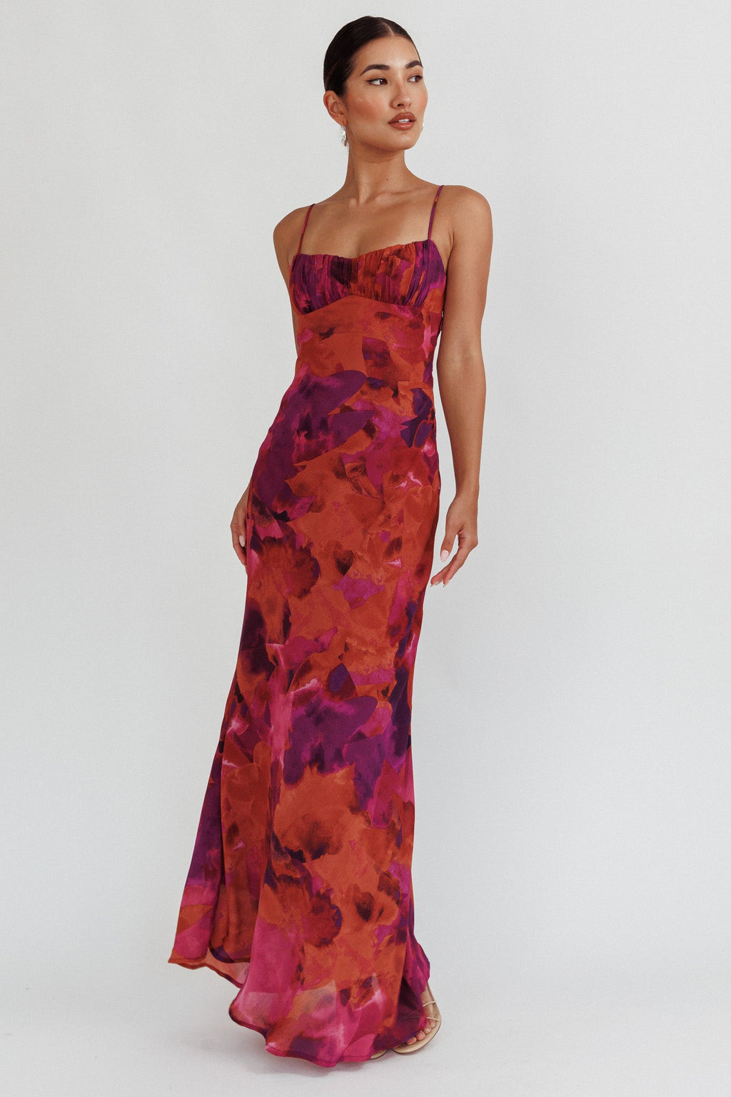 Vestido Maxi Nerida Rosa Oscuro con Espalda Baja y Detalle Torsión