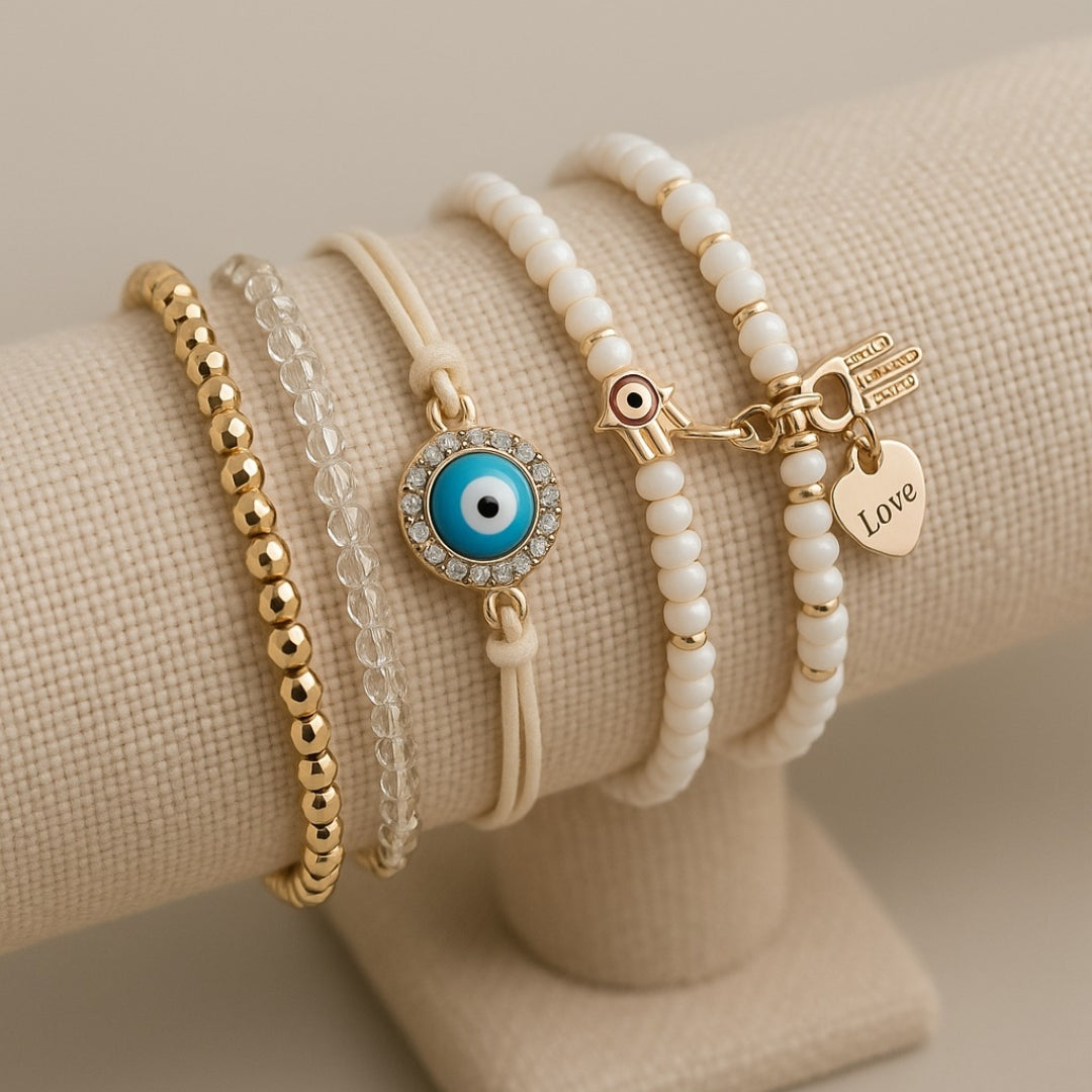 Set de Pulseras Doradas con Hamsa