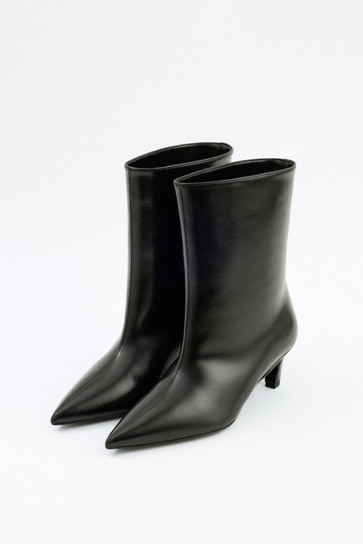 Aria | Botines de Cuero - Negro