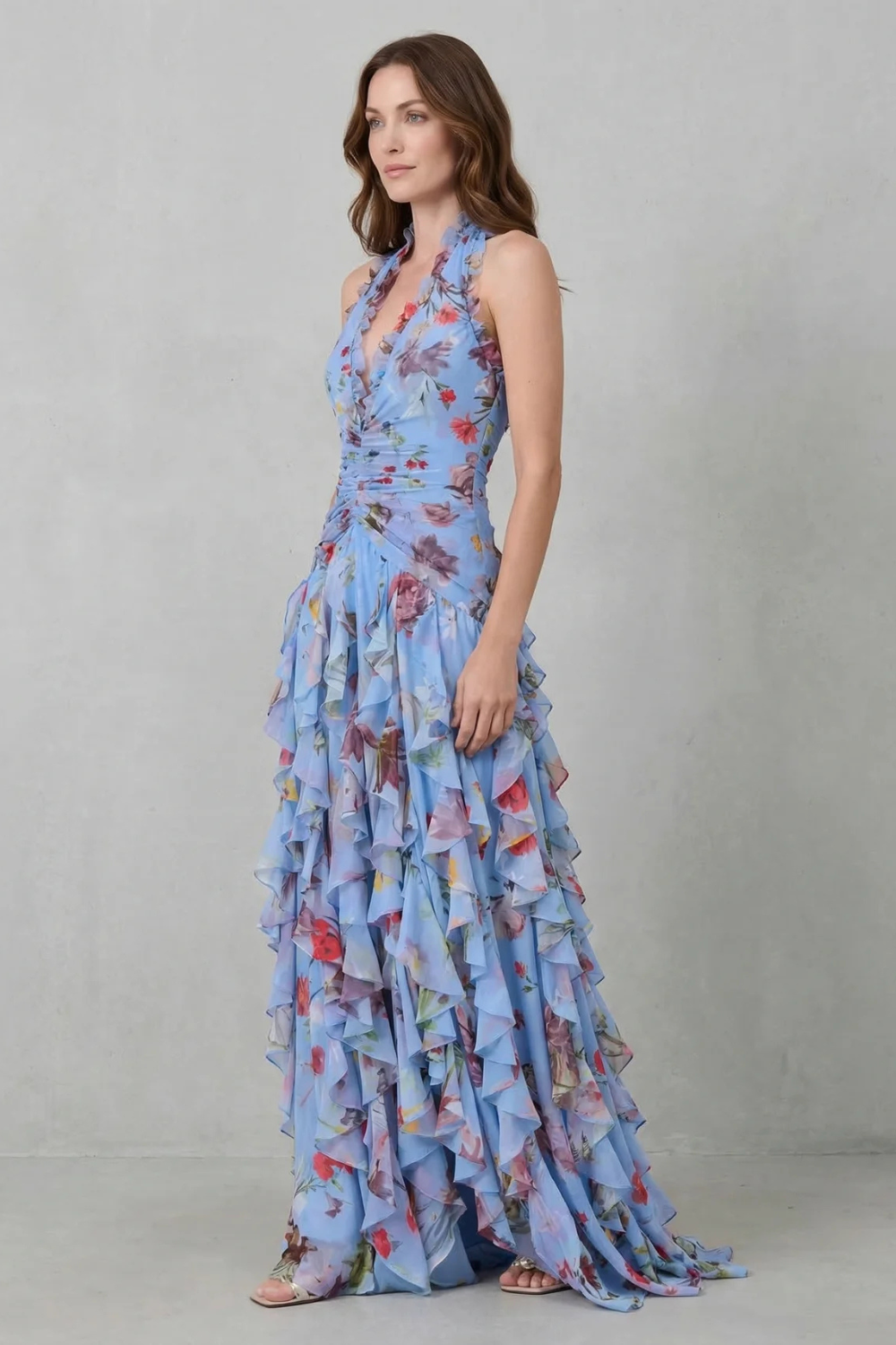 Belladina | Vestido Maxi Romántico con Rosas en Cascada y Escote Americano