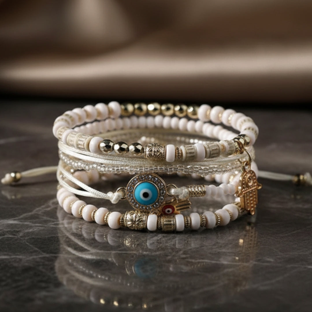 Set de Pulseras Doradas con Hamsa