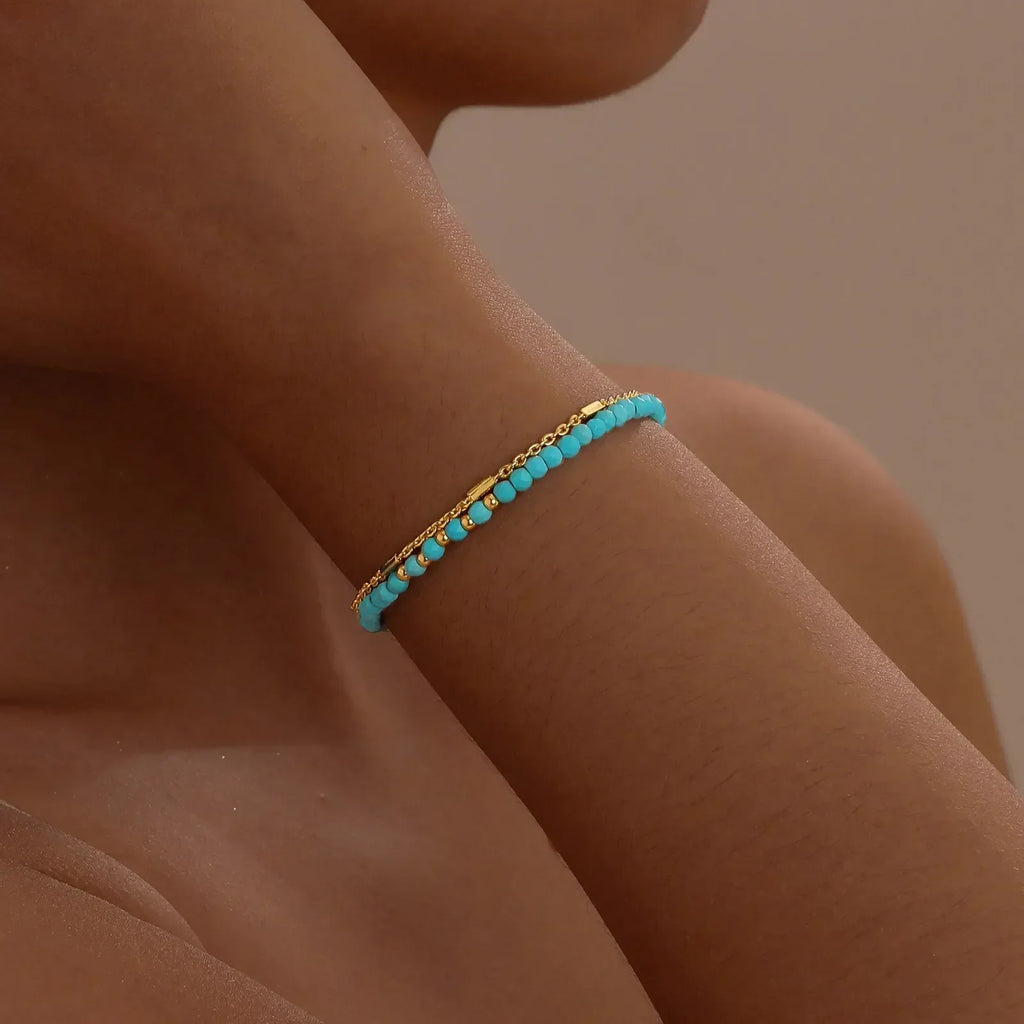 Pulsera Radiante de Cadena Dorada con Turquesa