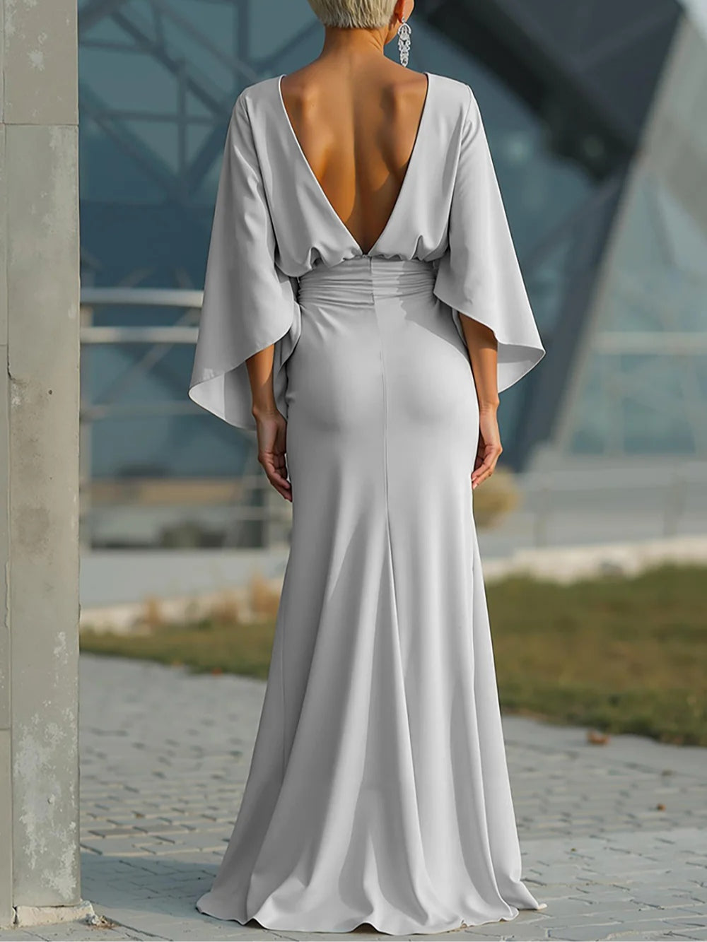 Vestido Elegante con Cuello en V, Espalda Descubierta y Mangas Murciélago