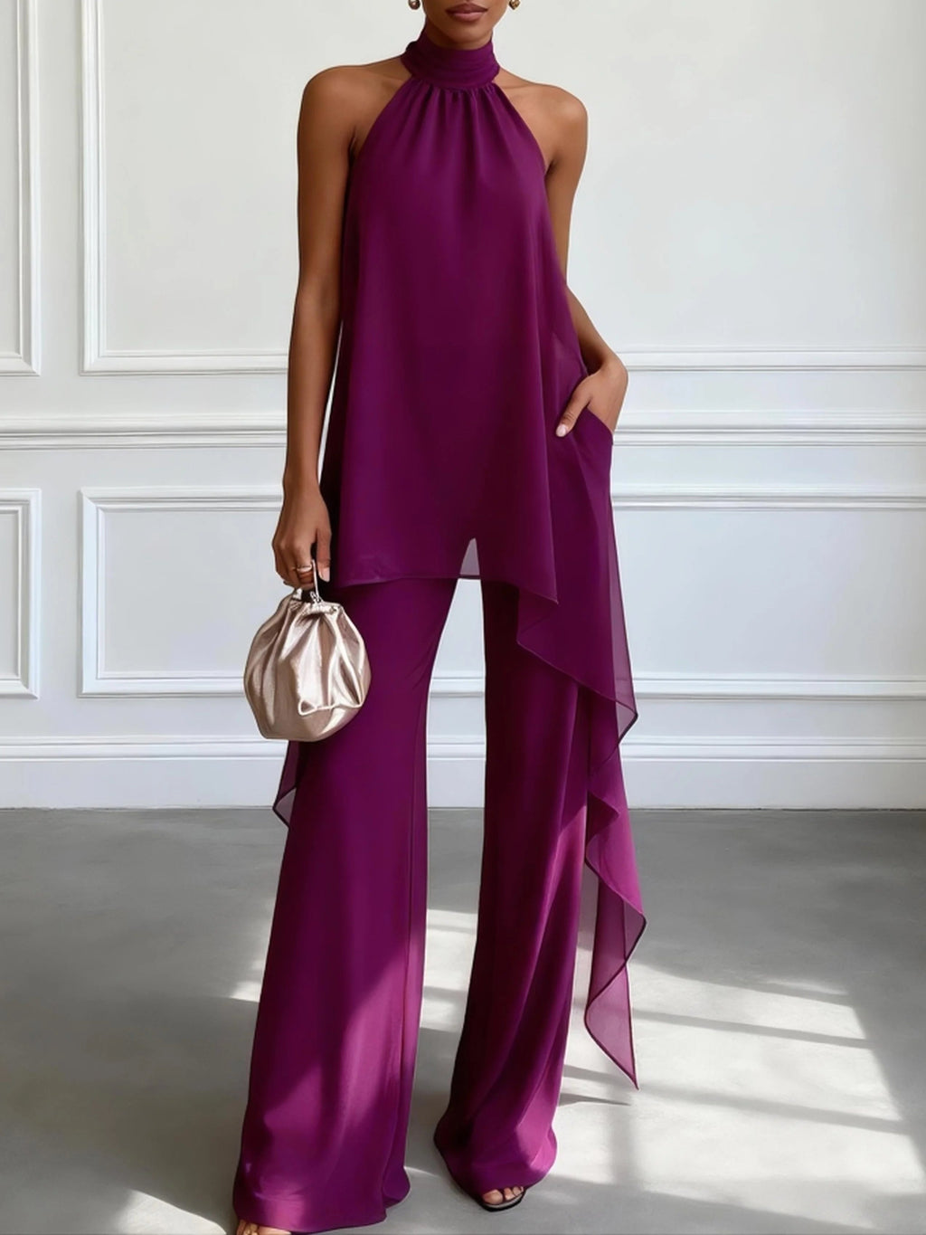 Conjunto Elegante de Dos Piezas con Top Halter Morado Sin Mangas y Pantalón