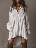 Mini Vestido Blanco de Encaje con Dobladillo Irregular y Manga Larga