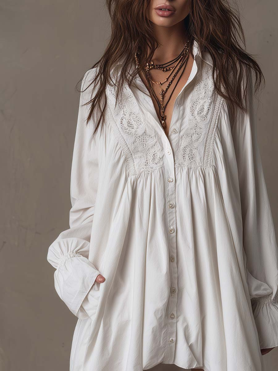 Mini Vestido Blanco de Encaje con Dobladillo Irregular y Manga Larga