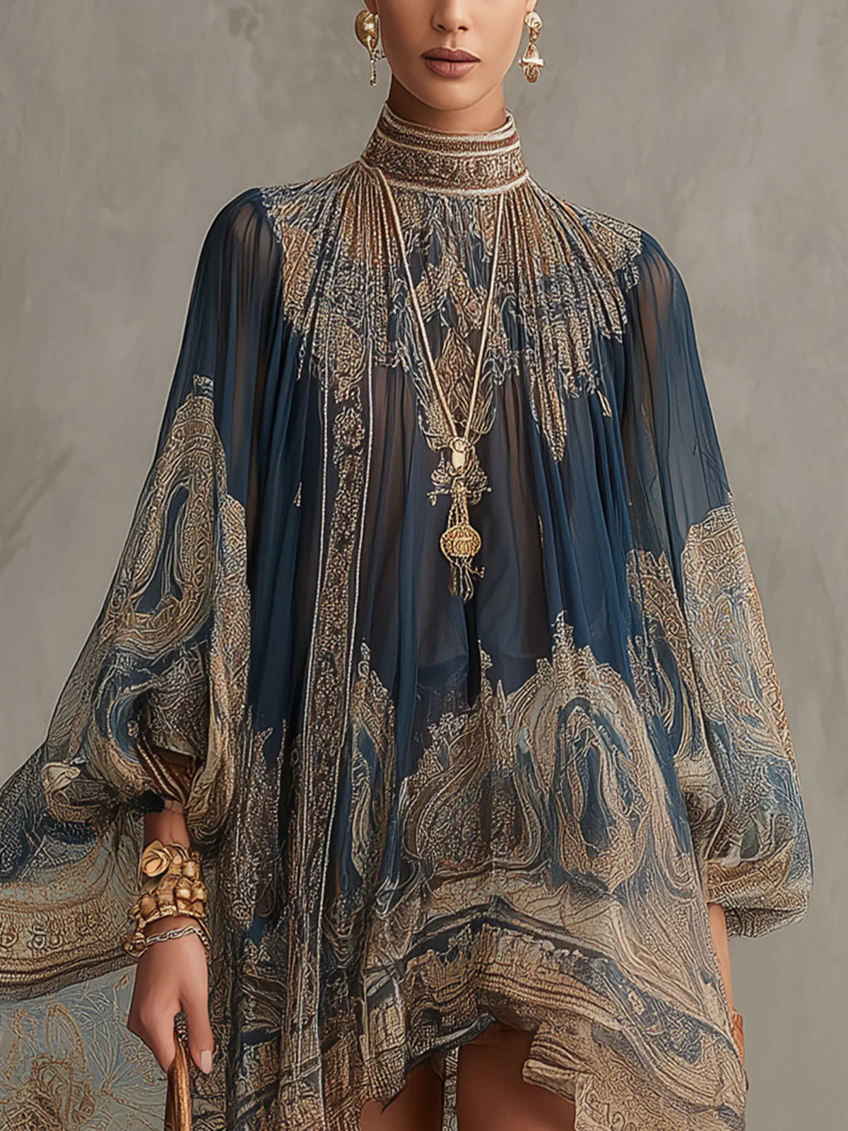 Mini Vestido de Chiffon Azul Marino con Estampado Barroco y Cuello Alto Irregular
