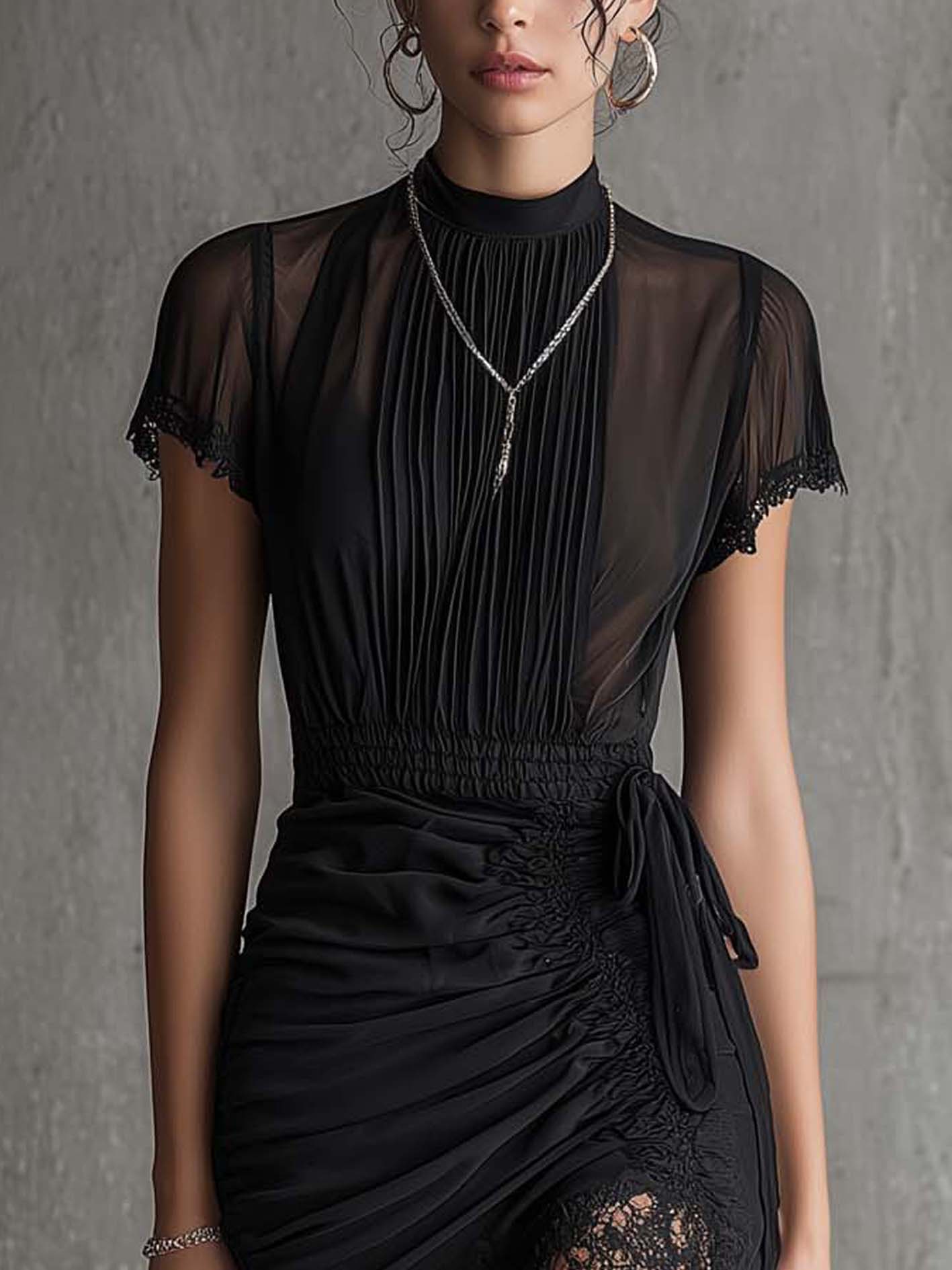 Mini Vestido de Chiffon Negro con Cintura Plisada y Encaje