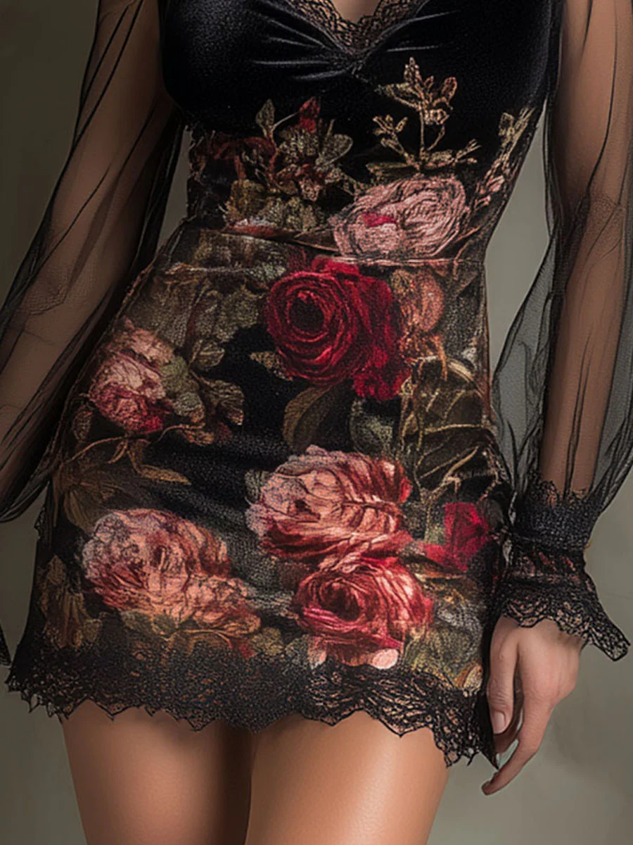 Mini Vestido de Terciopelo con Estampado de Rosas, Tul y Orilla de Encaje