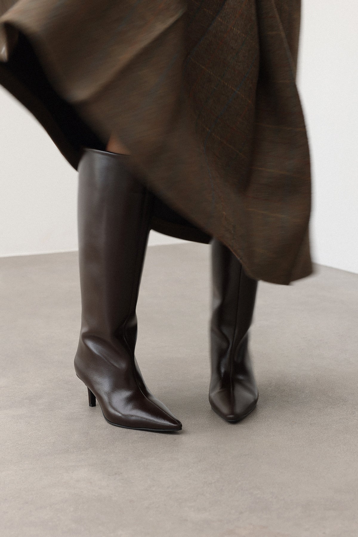 Mona | Botas de Cuero hasta la Rodilla - Café Oscuro