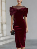 VESTIDO MIDI DE TERCIOPELO BURDEOS CON LAZO DRAMÁTICO