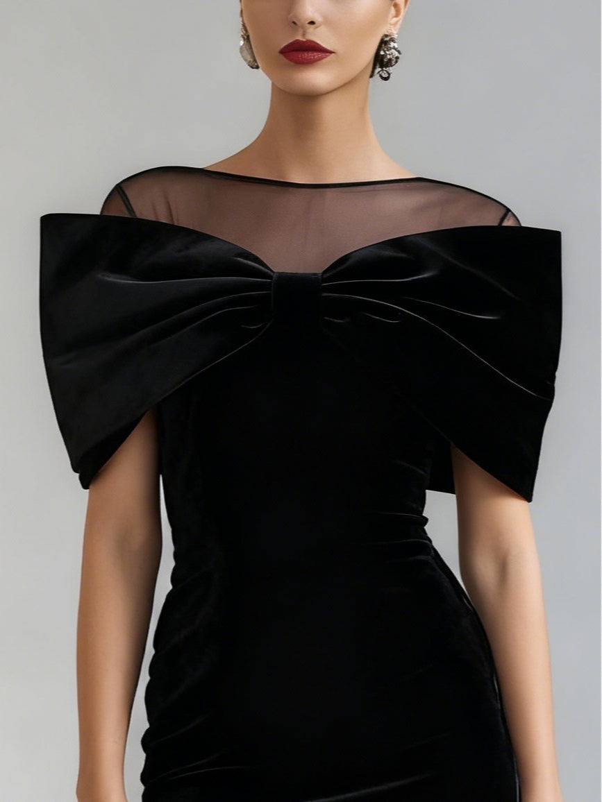 Mini Vestido Elegante de Terciopelo Negro con Lazo