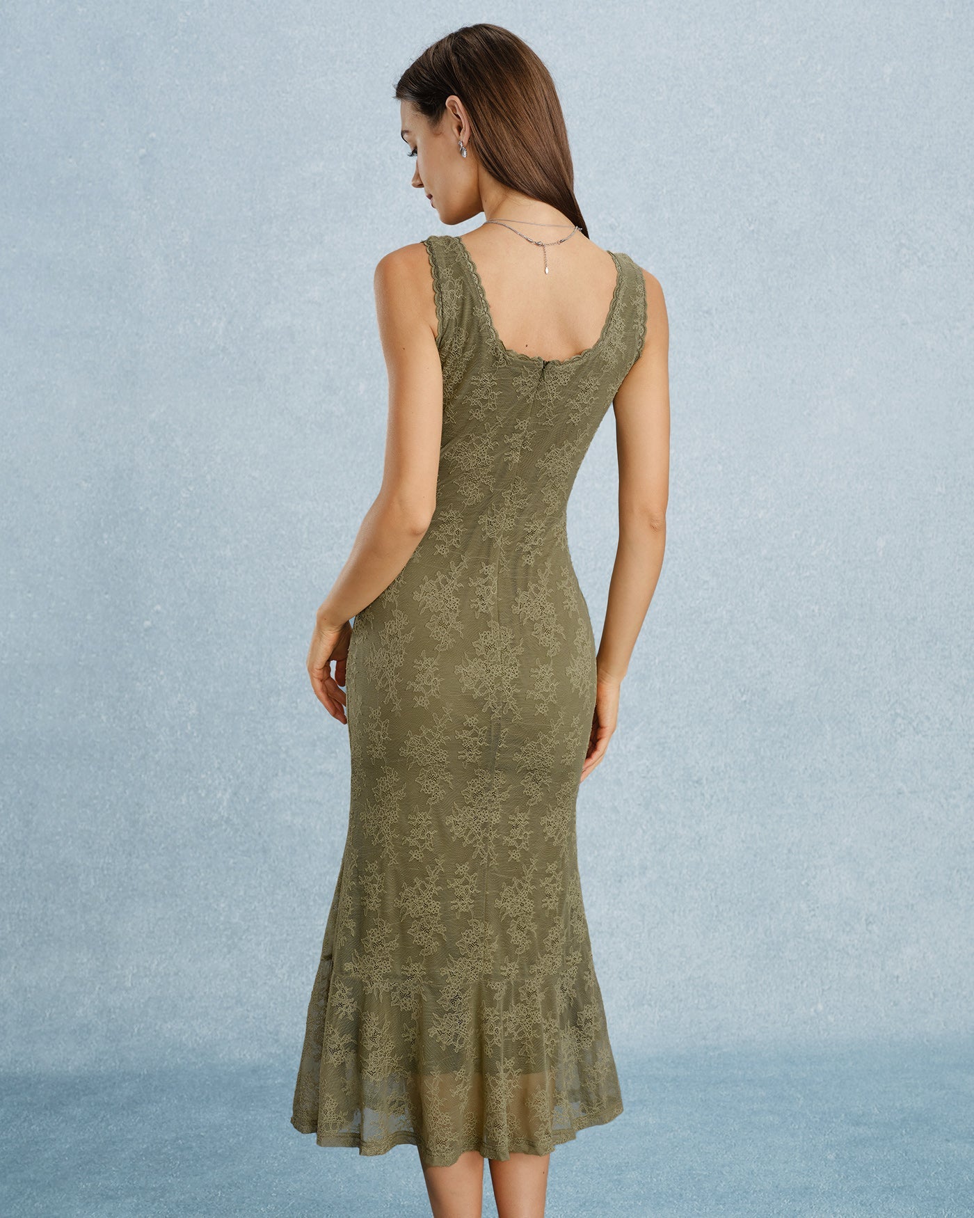 Vestido Midi Floral de Encaje Verde con Cuello Cuadrado