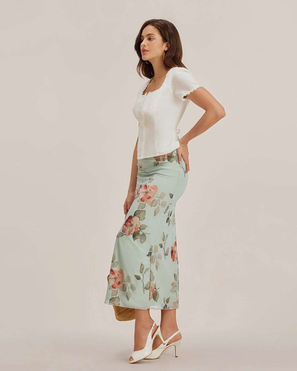 Blusa de Encaje Blanca con Cuello Cuadrado y Botonadura