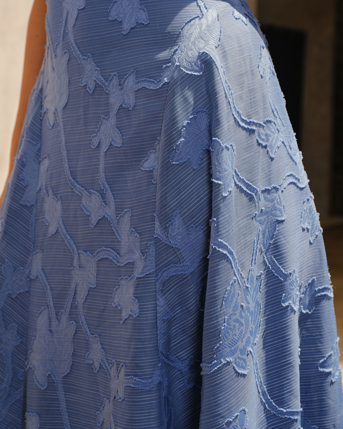 Vestido Maxi de Jacquard Azul con Fruncido
