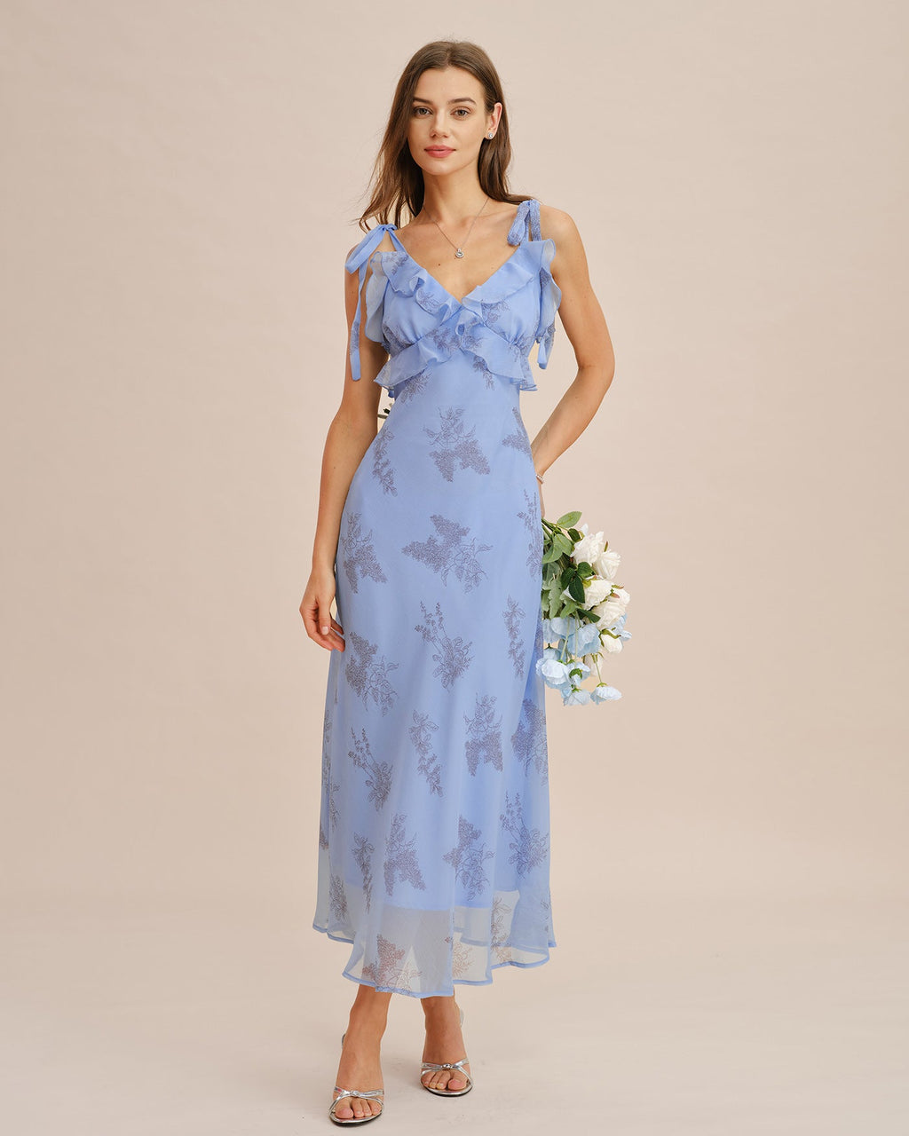 Vestido Maxi Floral Azul con Volantes y Tirantes Lazados