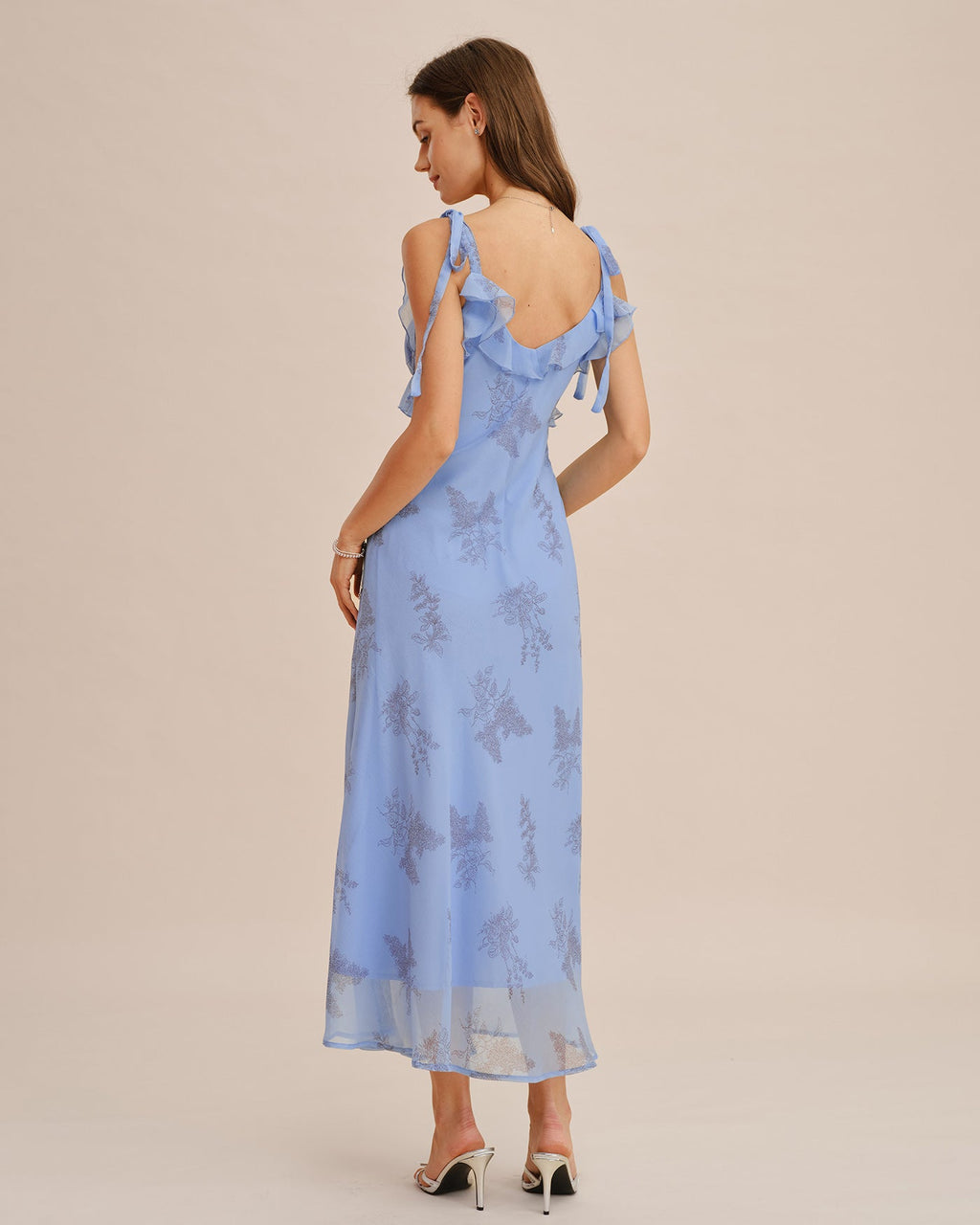 Vestido Maxi Floral Azul con Volantes y Tirantes Lazados