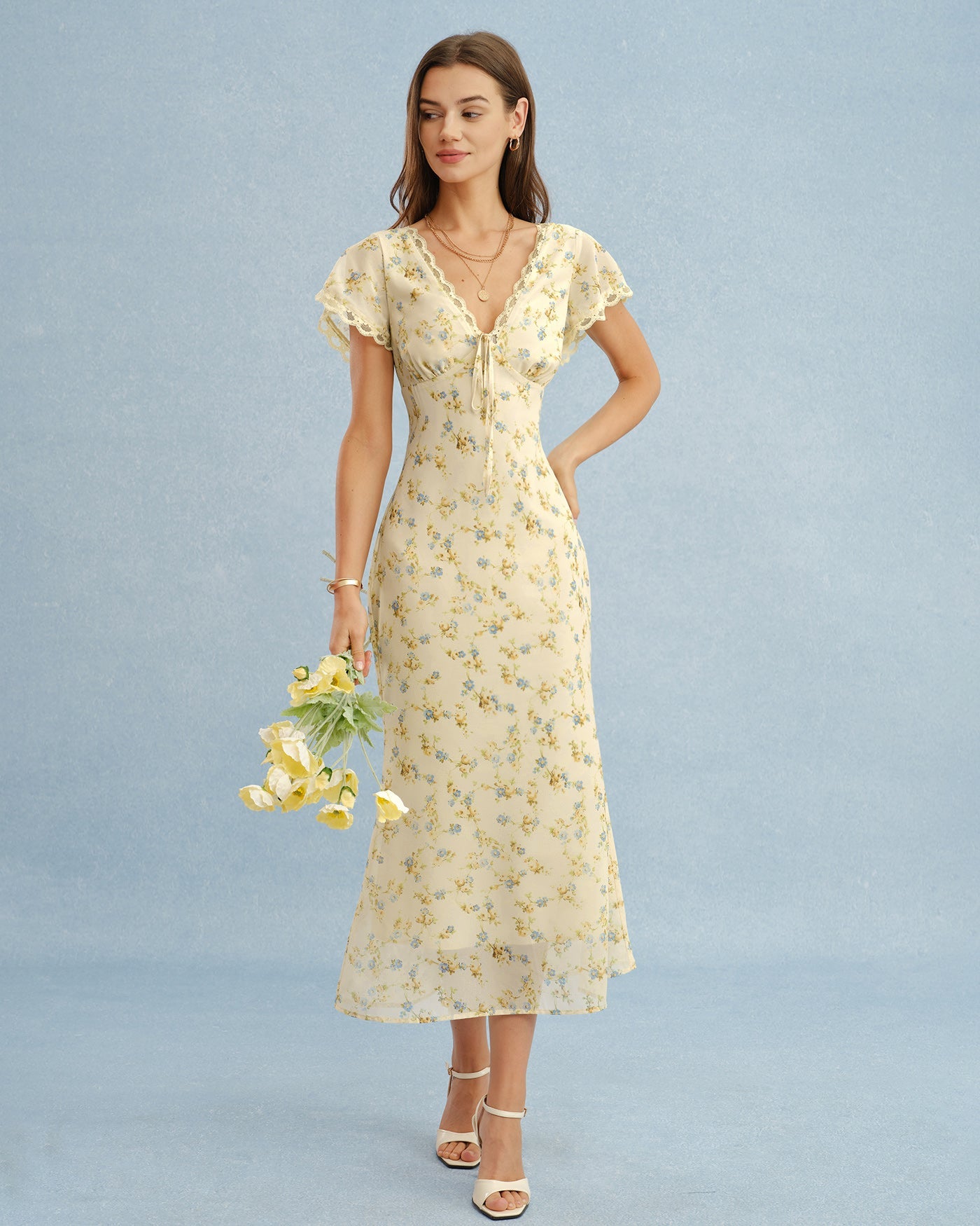 Vestido Maxi Floral de Encaje Amarillo con Cuello en V
