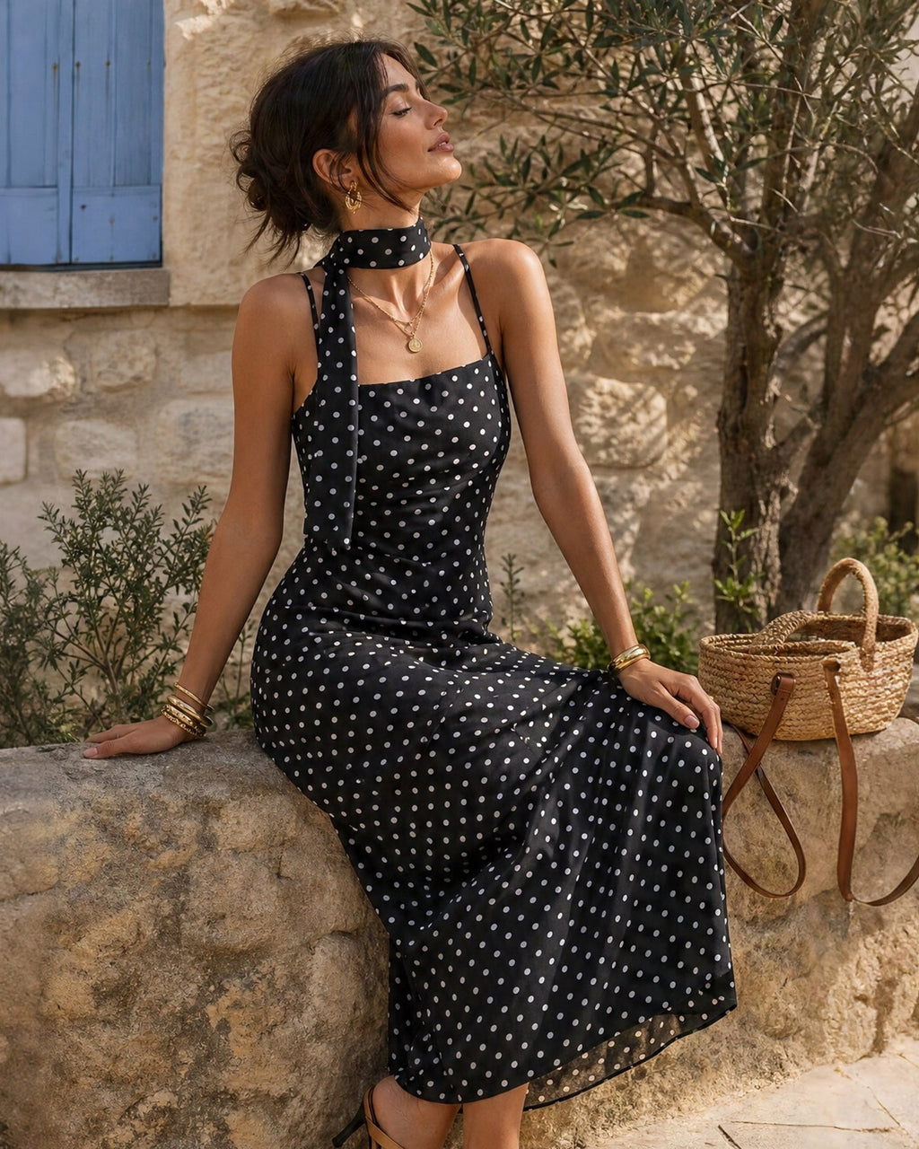 Vestido Maxi Lencero Negro de Lunares con Cuello Cowl