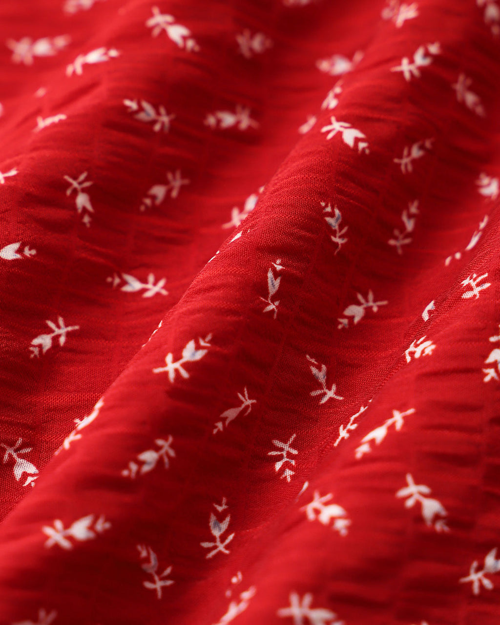 Vestido Maxi Floral Rojo con Cuello en V y Volantes