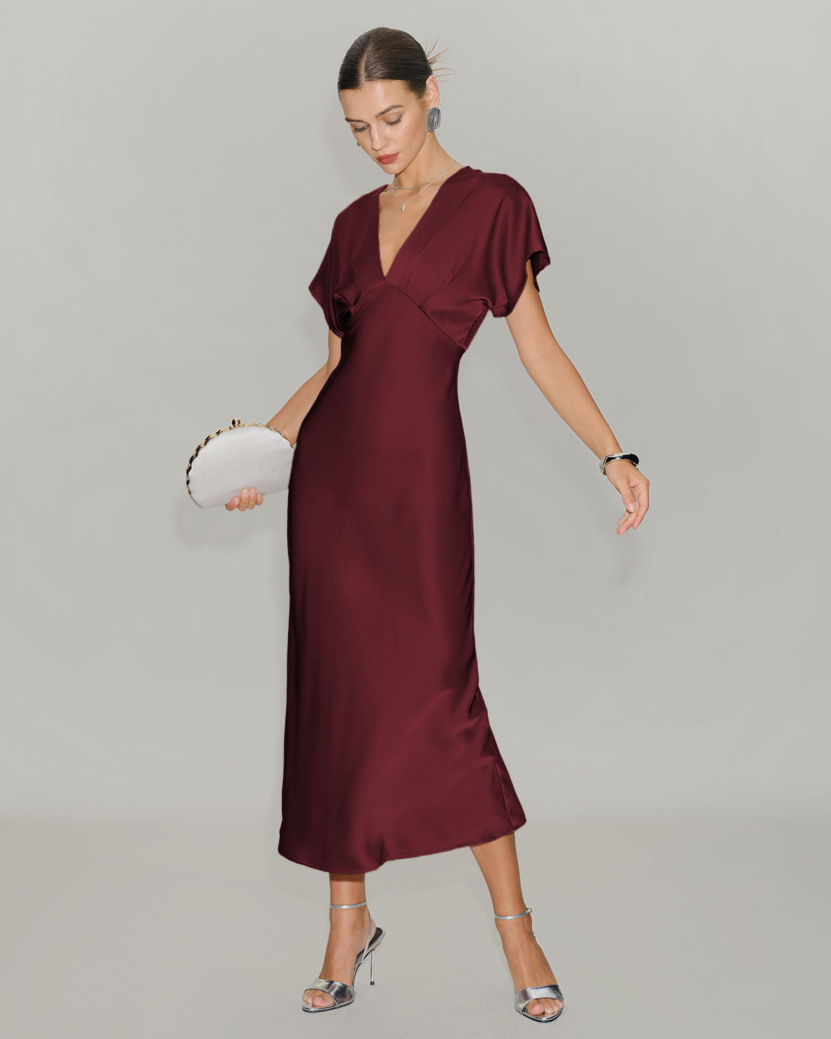 Vestido Midi de Satén Rojo Vino con Mangas Cowl