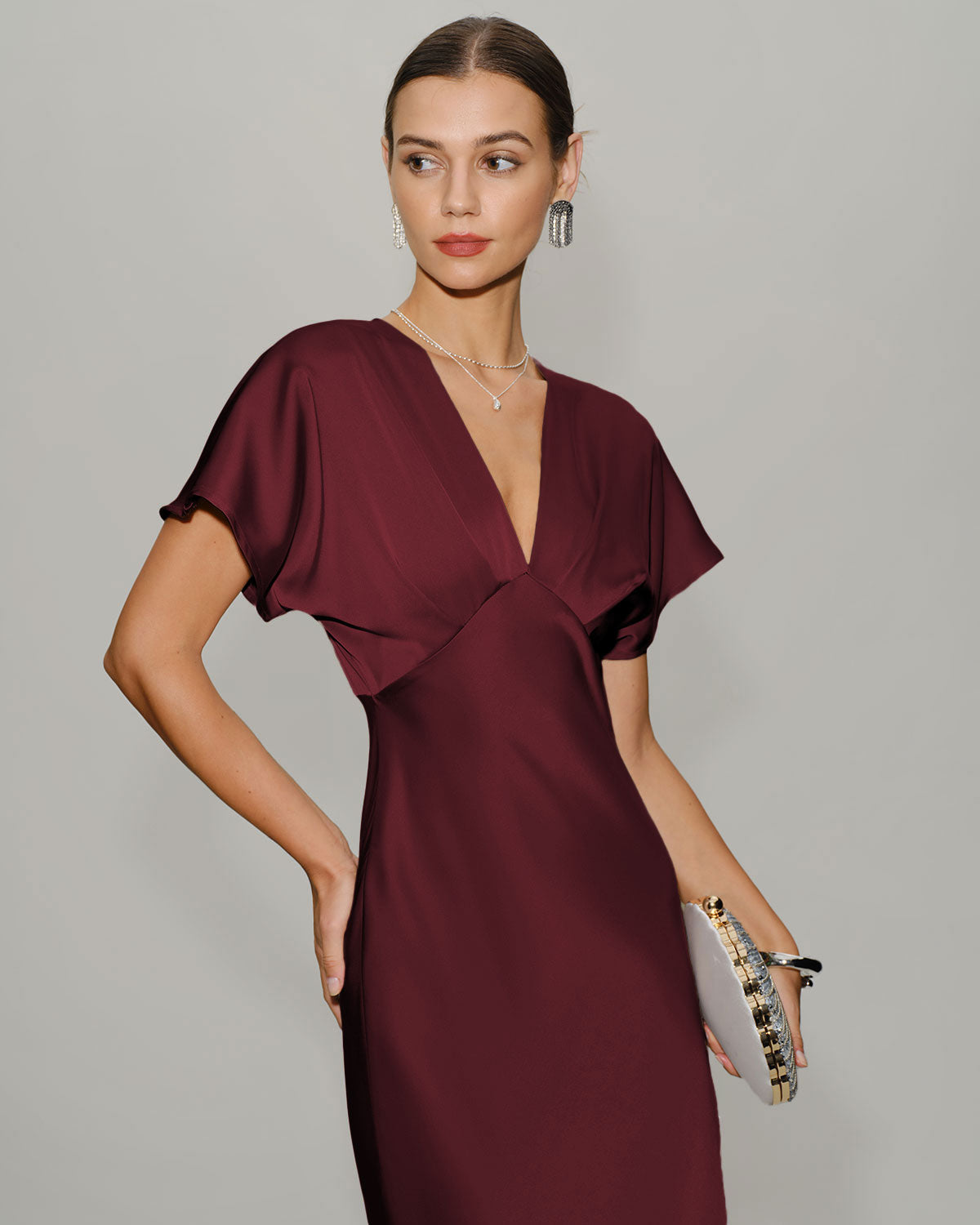 Vestido Midi de Satén Rojo Vino con Mangas Cowl