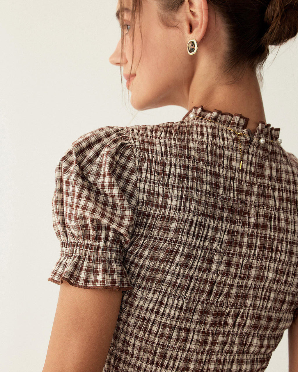 Mini Vestido de Vichy Café con Mangas Puff